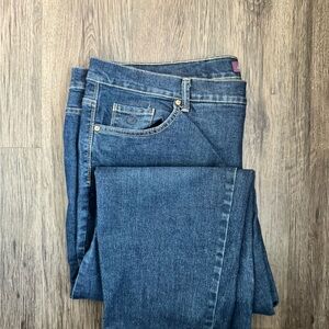 Classic Gloria Vanderbilt Women's Amanda Jeans